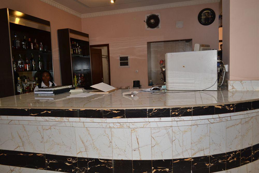 曼塞尔酒店 Yaoundé 外观 照片