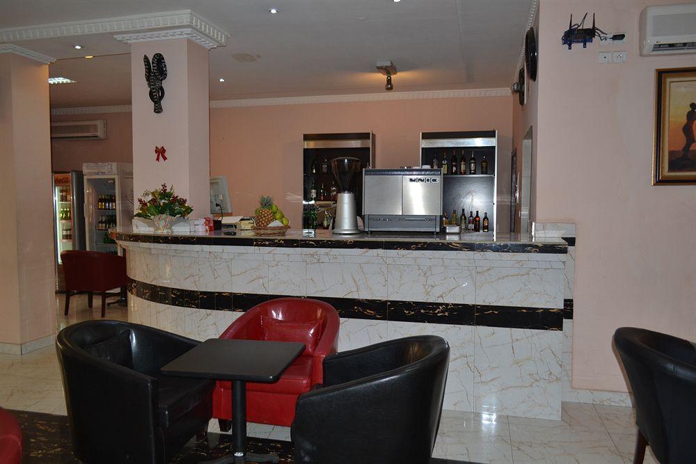 曼塞尔酒店 Yaoundé 外观 照片