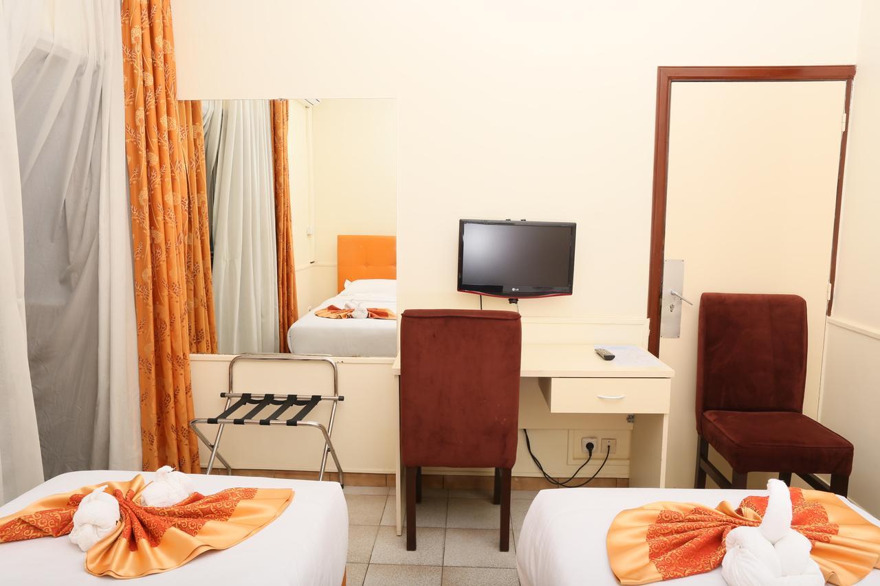 曼塞尔酒店 Yaoundé 外观 照片